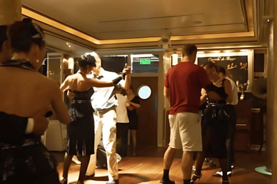 El Aljibe Dinner Show & Tango Lesson - Tangol Tours - Argentina - Image 7