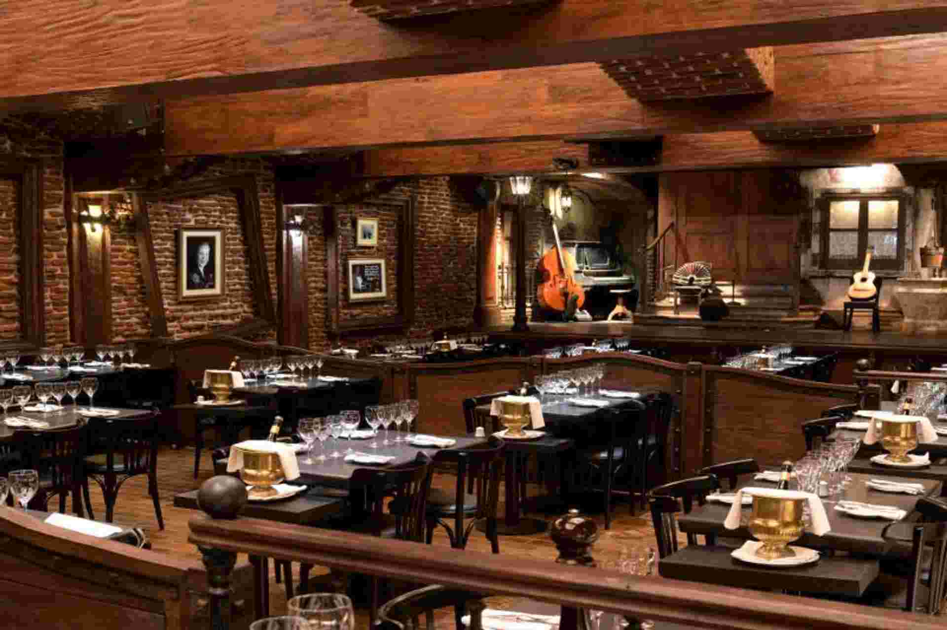 El Aljibe Dinner Show & Wine Tasting