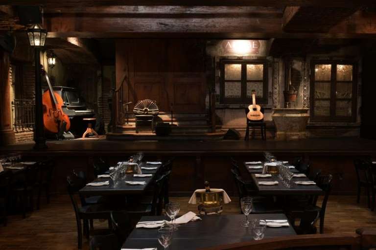 El Aljibe VIP Dinner Show & Tango Lesson trip - alternative tour available