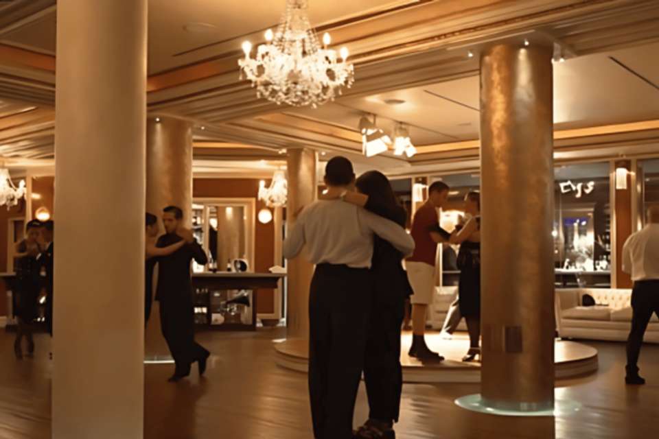 El Aljibe VIP Dinner Show & Tango Lesson - Tangol Tours - Argentina - Image 8