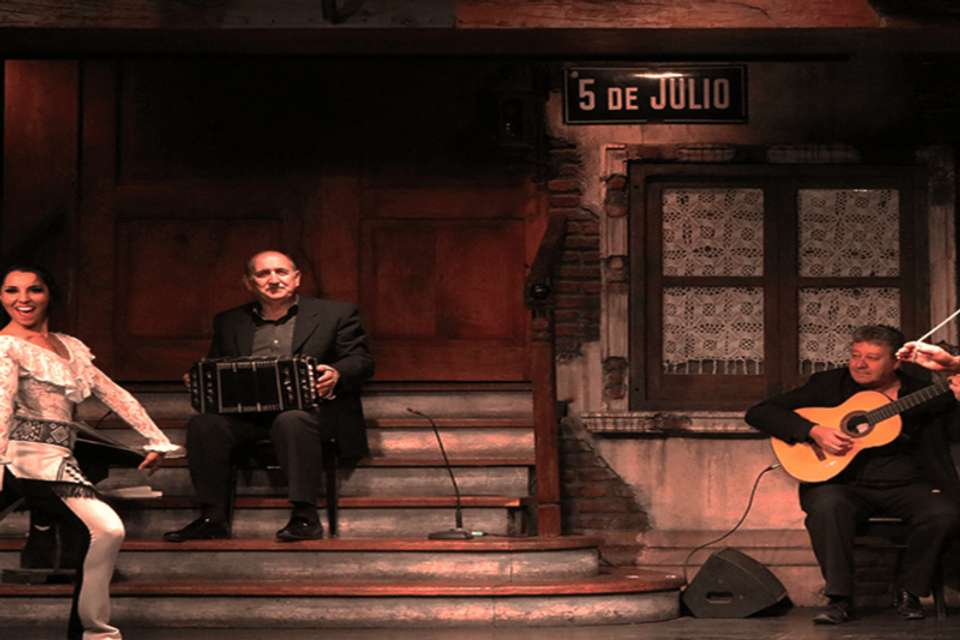 El Aljibe VIP Dinner Show & Wine Tasting - Tangol Tours - Argentina - Image 9
