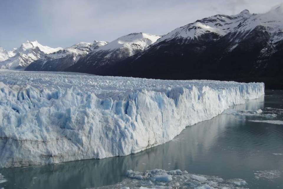 El Calafate Private Day Trip from Buenos Aires with Airfare - undefined - Image 2