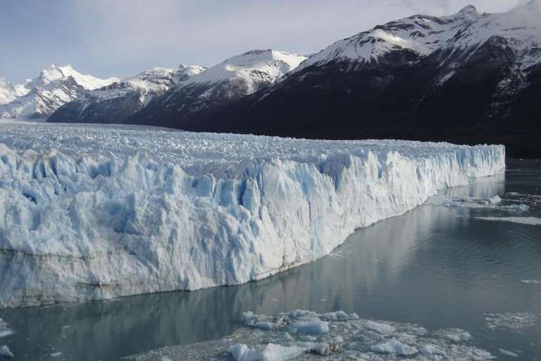 Patagonia Natural landmarks sightseeing Tour: El Calafate Private Day Trip from Buenos Aires without Airfare