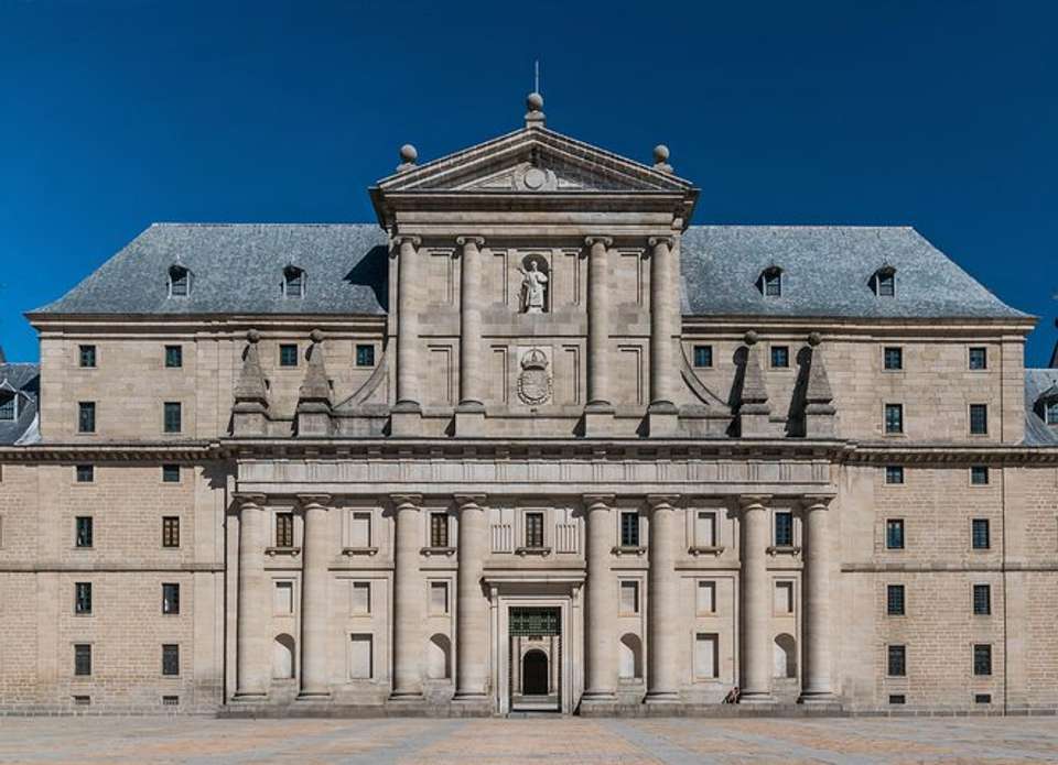 El Escorial & Valley Half-day Morning Tour From Madrid - Vpt Tours - Spain - Image 3