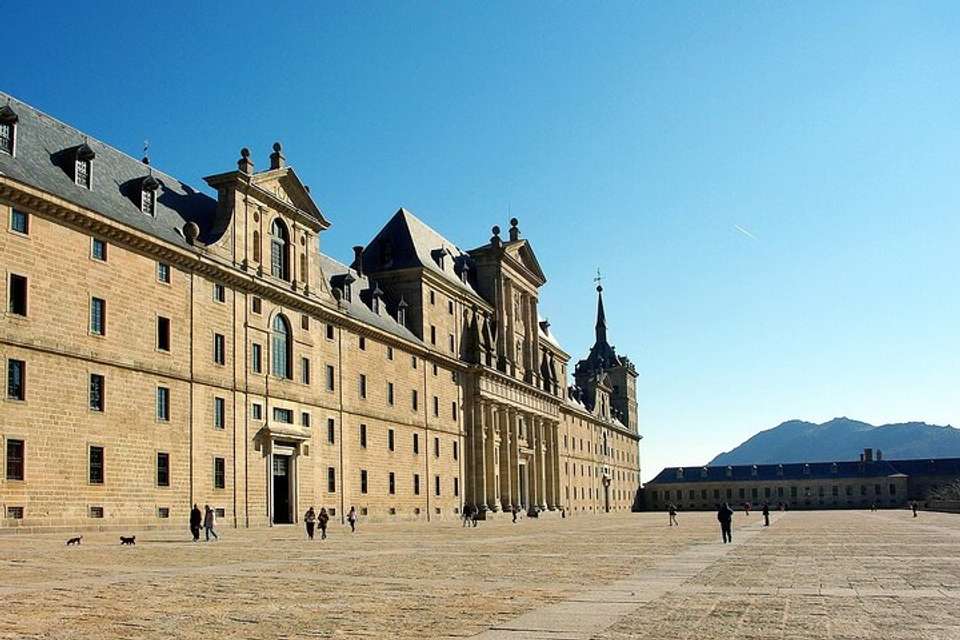 El Escorial & Valley Half-day Morning Tour From Madrid - Vpt Tours - Spain - Image 4