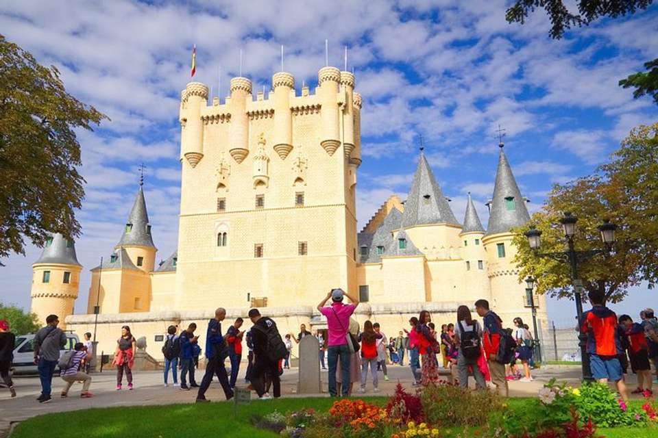 El Escorial, Valley & Segovia Day Tour From Madrid - Vpt Tours - Spain - Image 12