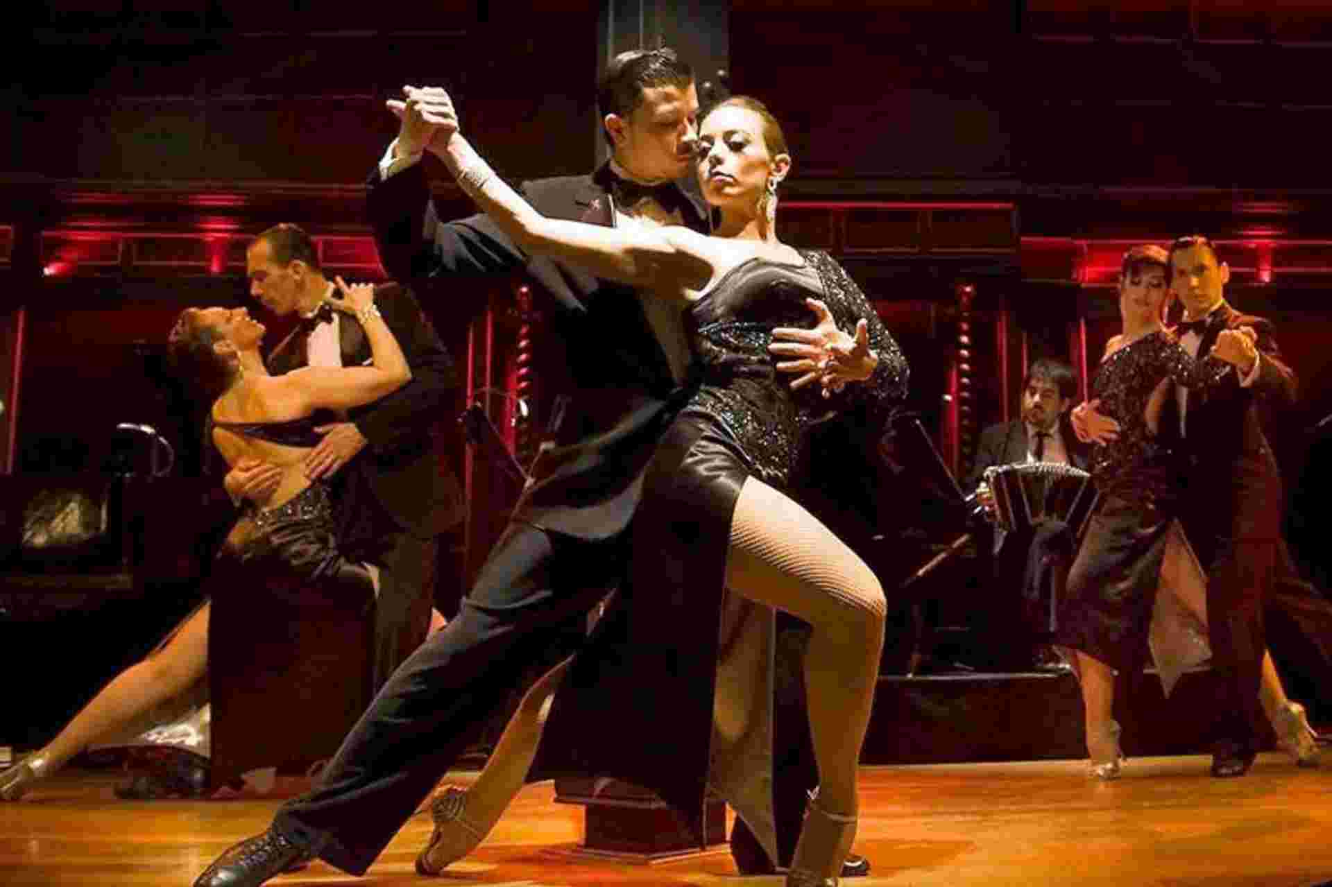 El Querandi Dinner & Tango Show with transfers