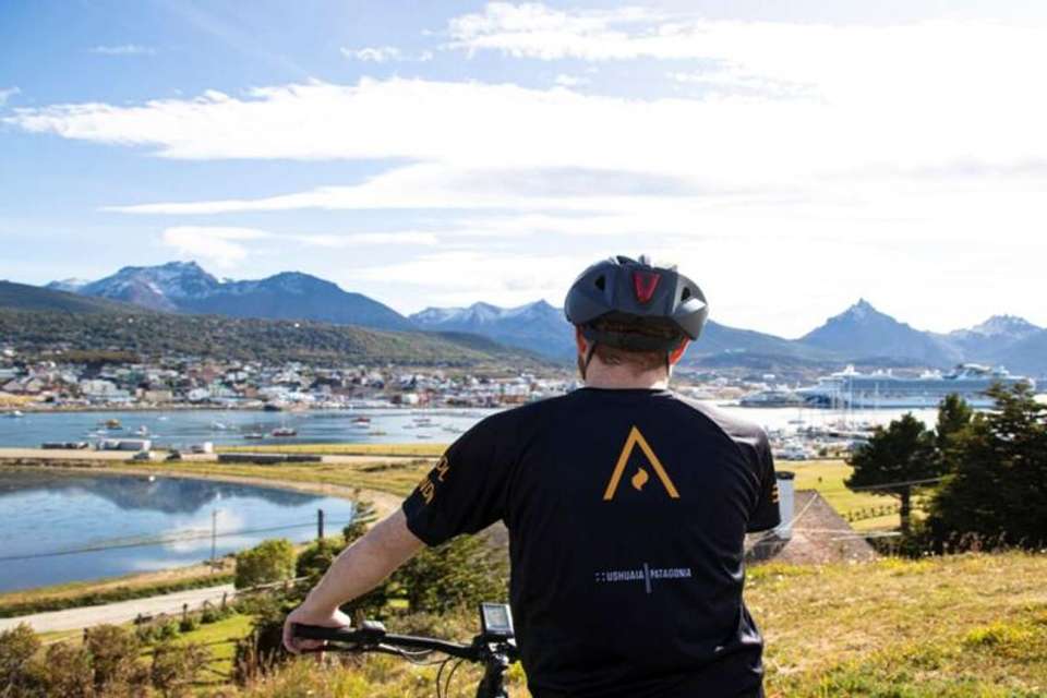 Electric Bike City Tour In Ushuaia - Tangol Tours - Argentina - Image 1