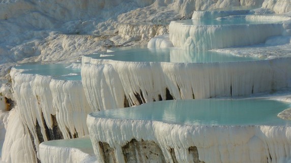 Image 4 of 7