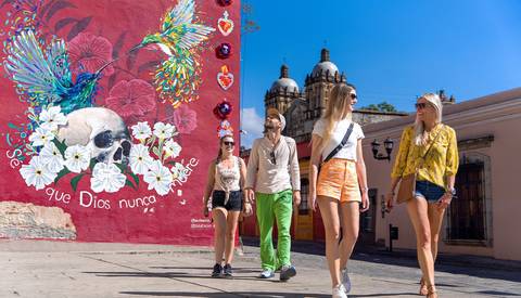 Walking Tour: Epic Central America 40 Days