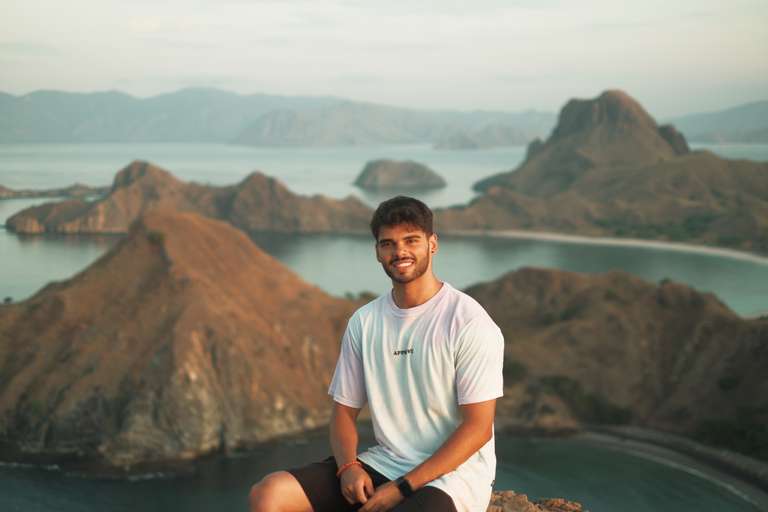 Indonesia Local boat rides Tour: Epic Indonesia 15 Day