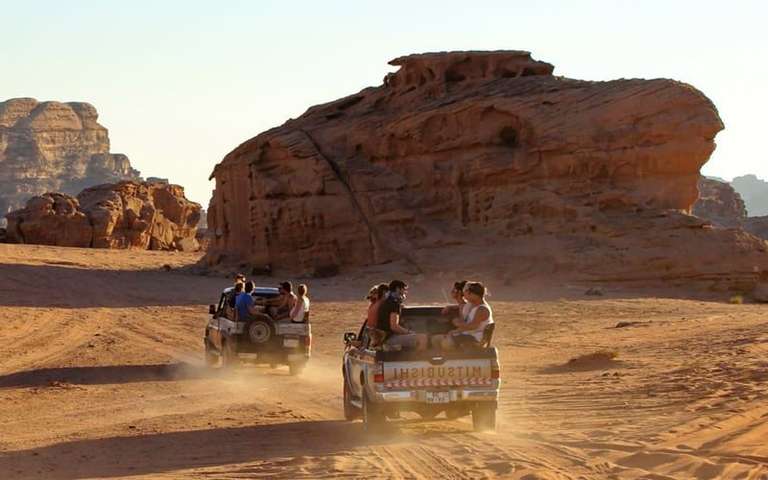 Luxor Cruise Tour: Essential Jordan & Egypt (5 & 4 Star Hotels)