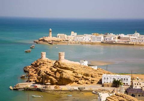 Oman Guided And Escorted Tours: Essential Oman