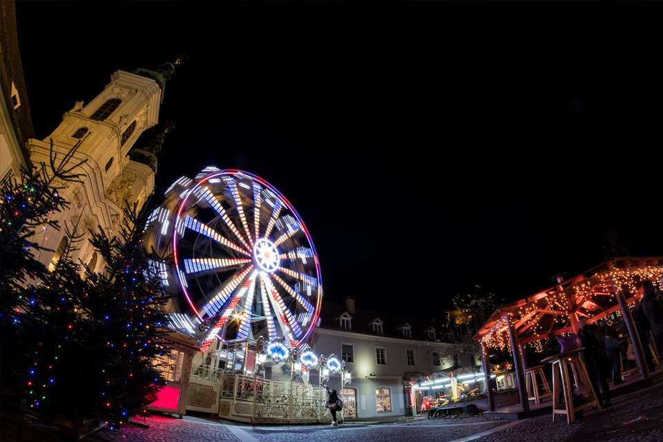 Europe Christmas Markets: Budapest to Zagreb - Intrepid Travel - Hungary - Image 4