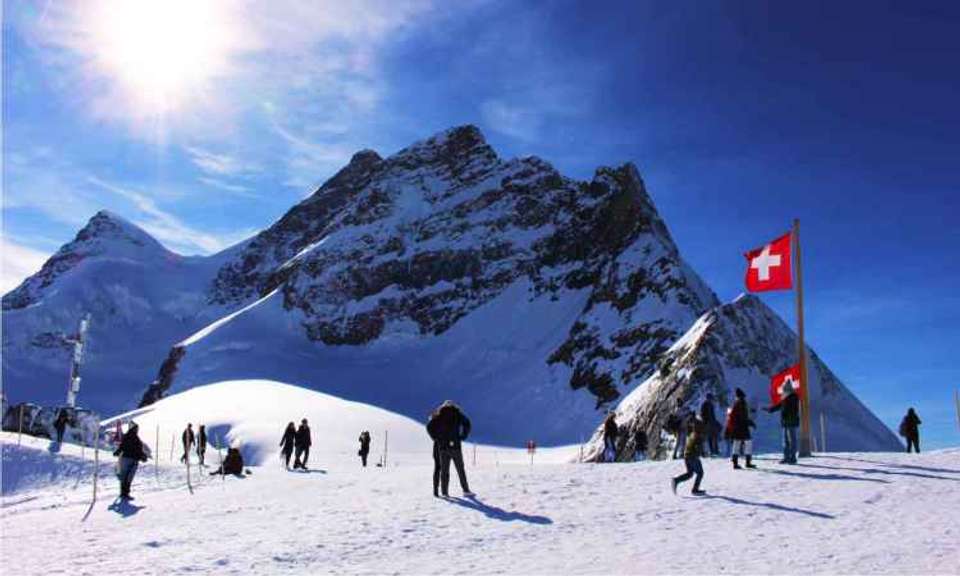 Europe Taster New Year - Expat Explore - England