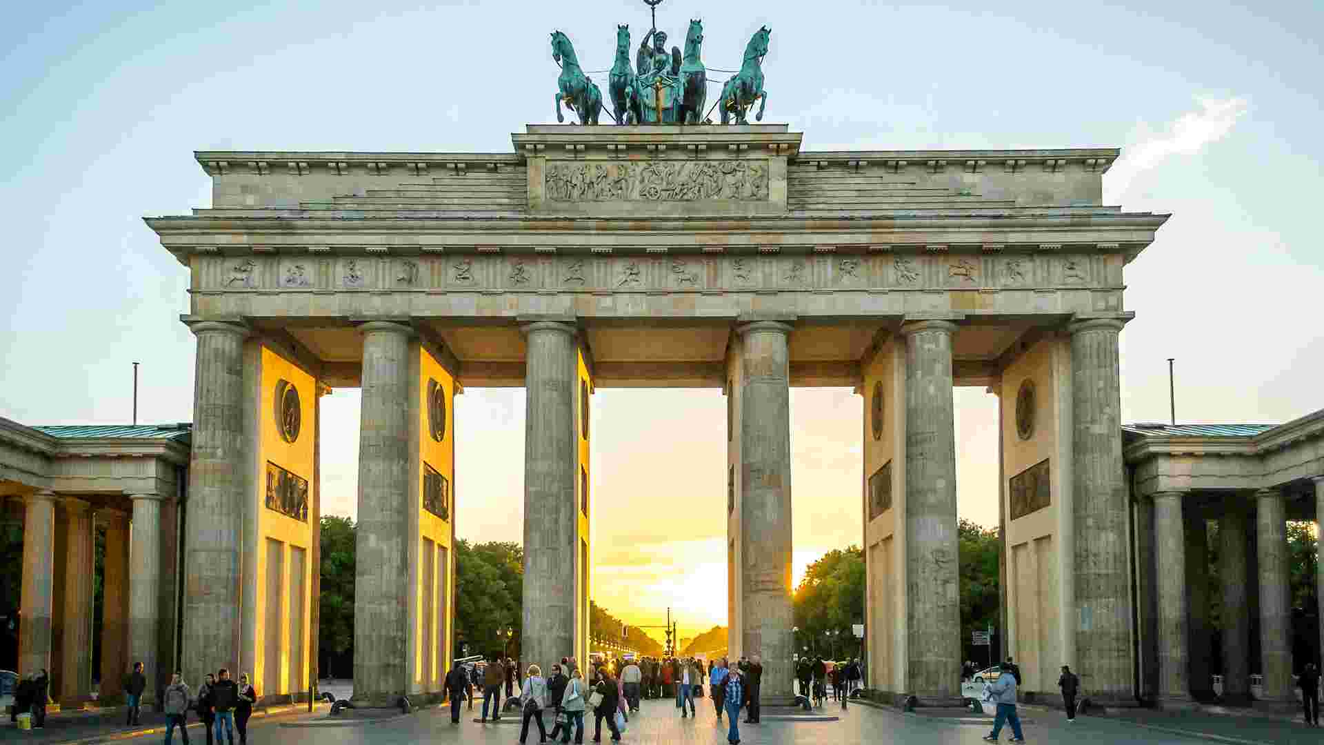 European Trail: Capitals & Cafés