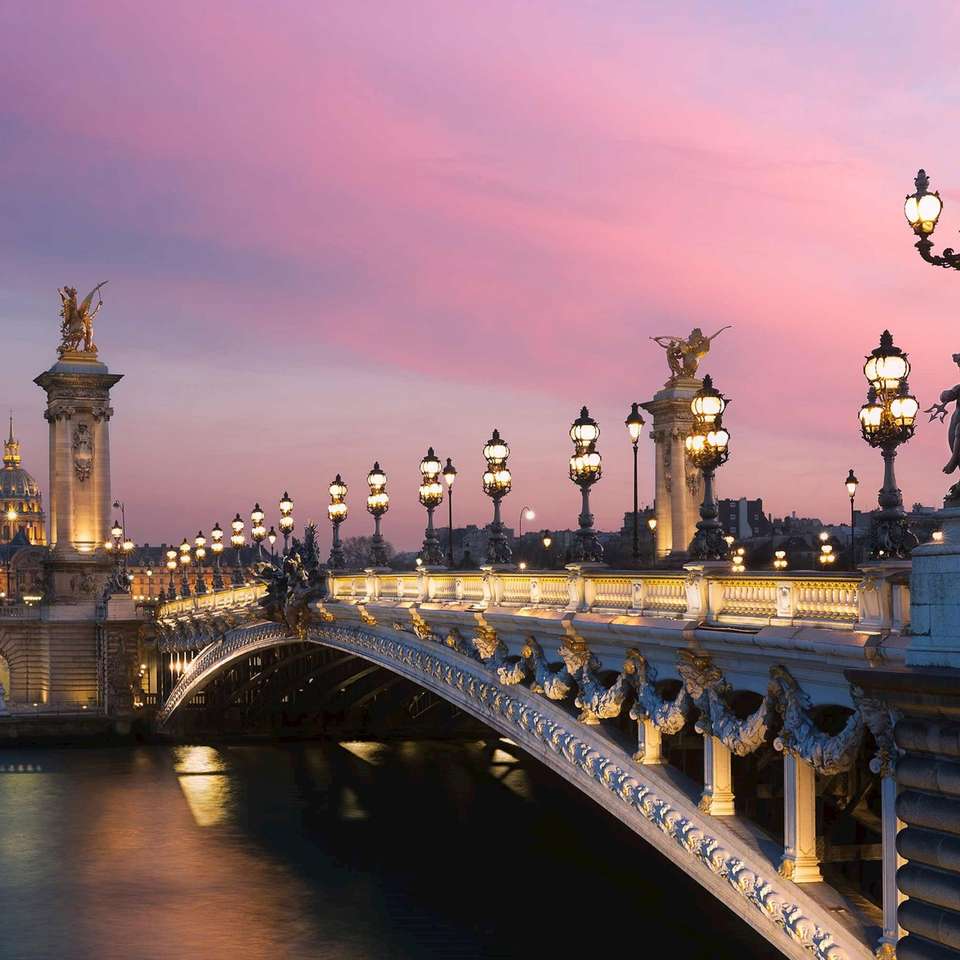 European Traveller - Trafalgar - England - Image 5