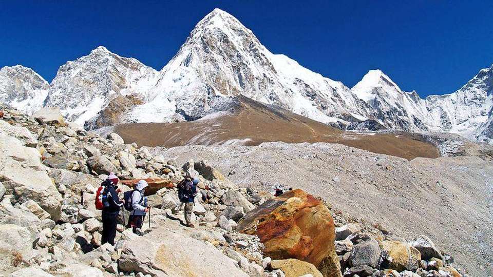 Everest & Gokyo Lakes - Encounters Travel - Nepal - Image 7