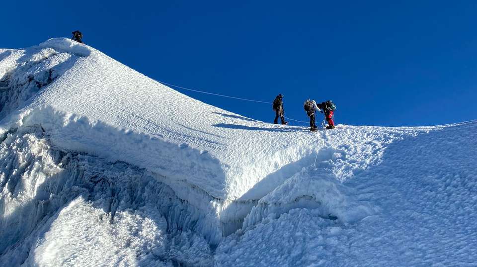 Everest Base Camp & Lobuche East Peak - Nepal Climbing Adventure Pvt. Ltd. - Nepal - Image 3