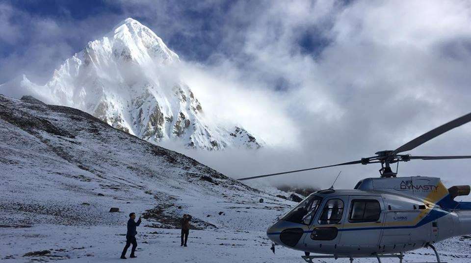 Everest Base Camp Helicopter Tour - Master Himalaya Treks And Expedition Pvt Ltd - Nepal - Image 2