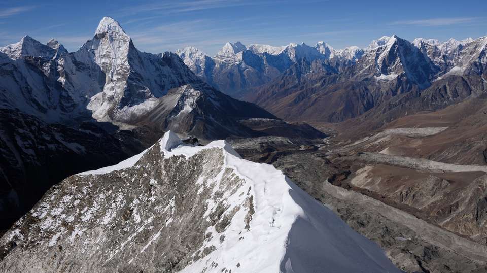 Everest Base Camp Trek & Island Peak Climb - Nepal Climbing Adventure Pvt. Ltd. - Nepal - Image 4