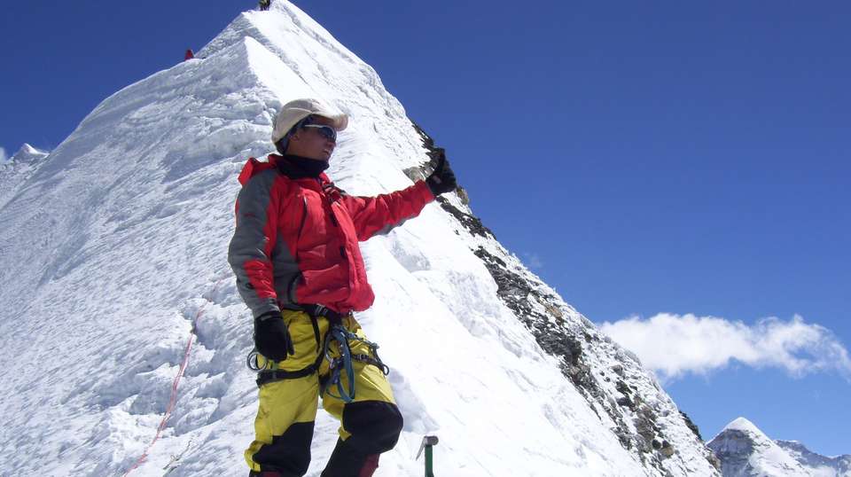 Everest Base Camp with Island Peak - Ace The Himalaya - Nepal - Image 4
