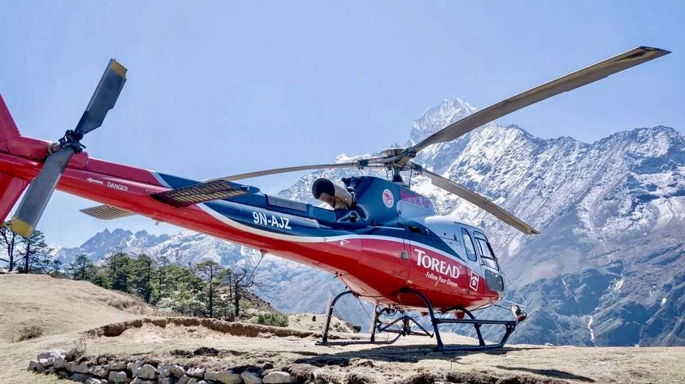 Everest Helicopter Tour  - Luxury Holidays Nepal Pvt. Ltd - Nepal - Image 4