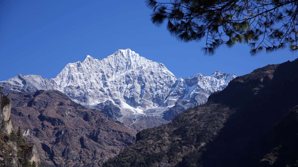 Everest Luxury Lodge Trek - Travel Max Guide - Nepal - Image 4