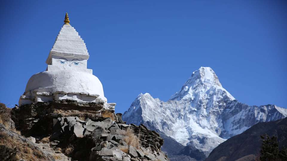 Everest Luxury Lodge Trek - Travel Max Guide - Nepal - Image 5