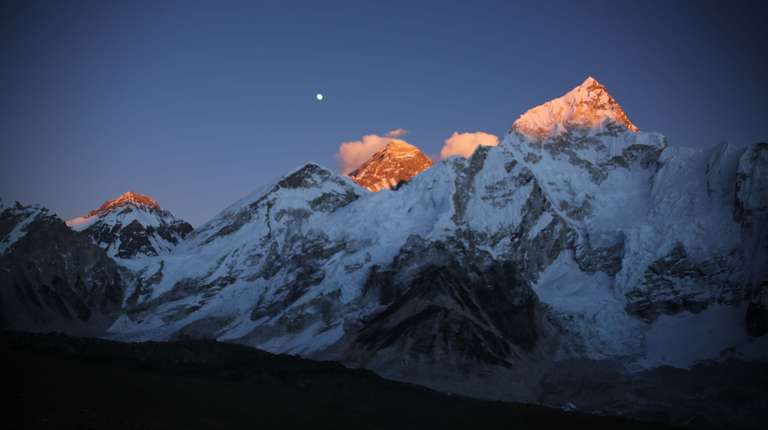 Everest Luxury Lodge Trek trip - alternative tour available