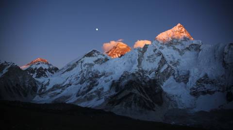 Everest Luxury Lodge Trek - Winter Tours