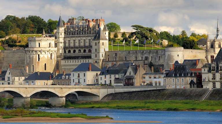 Exclusive Wine Day Tour in Loire Valley - August 2027