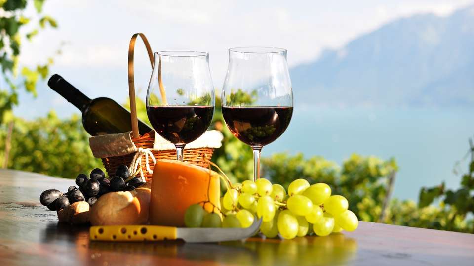 Exclusive Wine Day Tour in Loire Valley - Go Go Tours - Privat Tours In Paris - France - Image 2