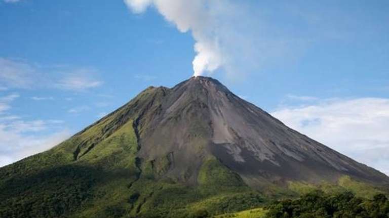 San Jose Trekking and Hiking Tour: Exotic Landscapes of Costa Rica