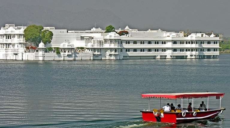 Exotic Rajasthan - Deserts and Lakes