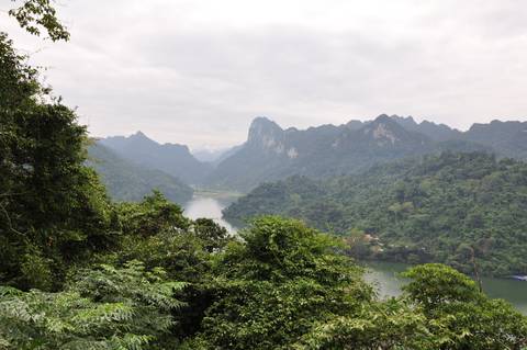Hanoi Local Boat Rides Tour: Ba Be National Park 2 Days 1 Night
