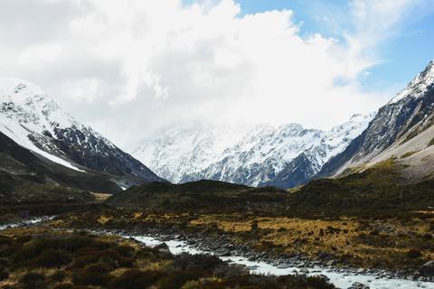 City Sightseeing Tour: Exploring New Zealand's Wonders Featuring The North & South Islands