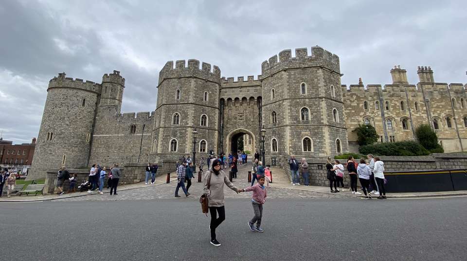Fabulous Windsor Castle and Stonehenge - Kingdom Private Tours Limited - England - Image 2