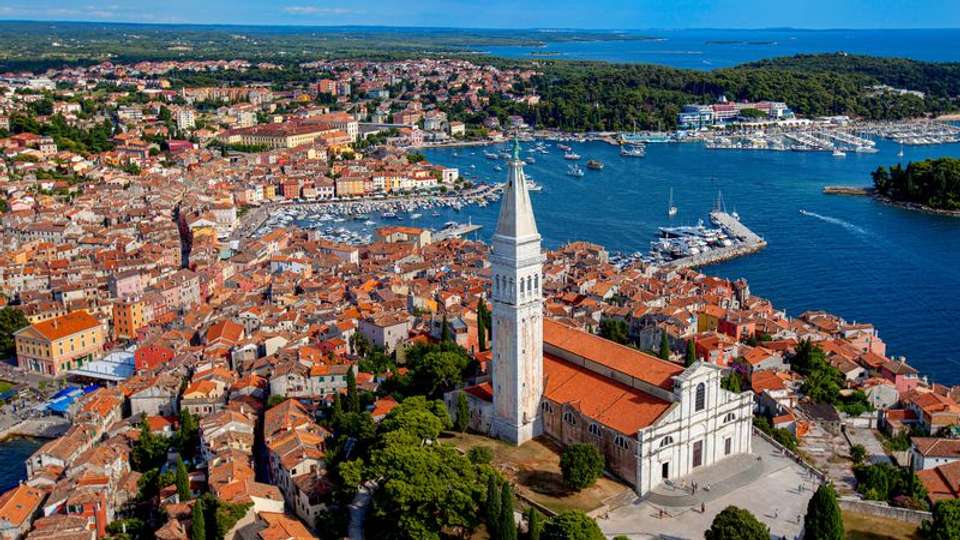 Family Club - The Splendors of the Northern Adriatic Sea - Historic and Naturally Beautiful Ports of Call in Croatia and Montenegro (port-to-port cruise) - Tweet World Travel - Croatia - Image 4
