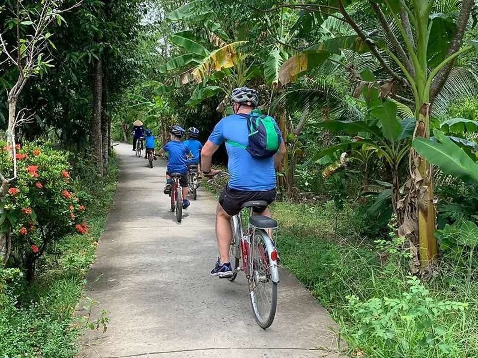 Family Discover Vietnam - undefined - Image 3