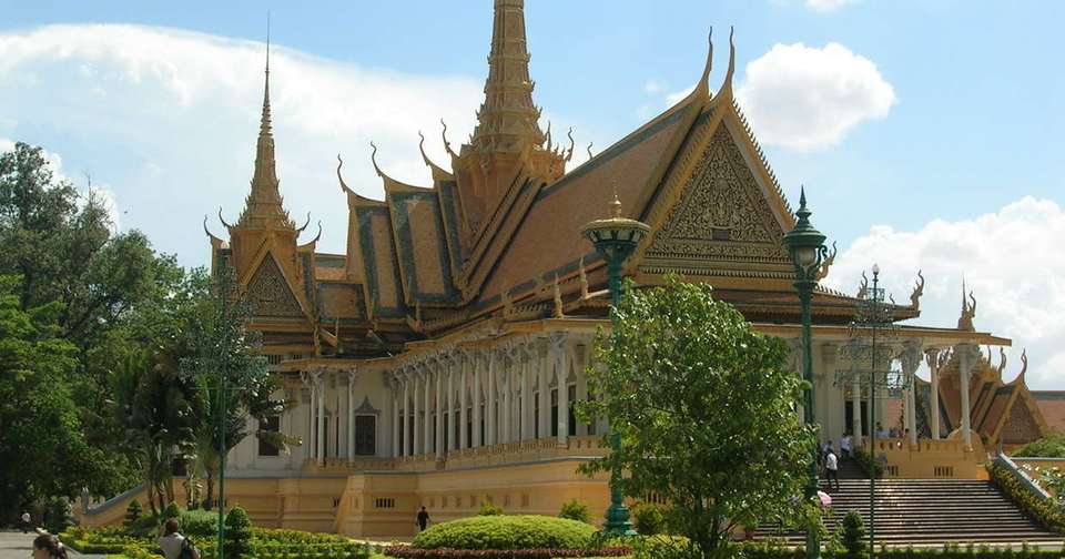 Family Discovery Vietnam and Angkor Wat Extension - Explore - Vietnam - Image 7