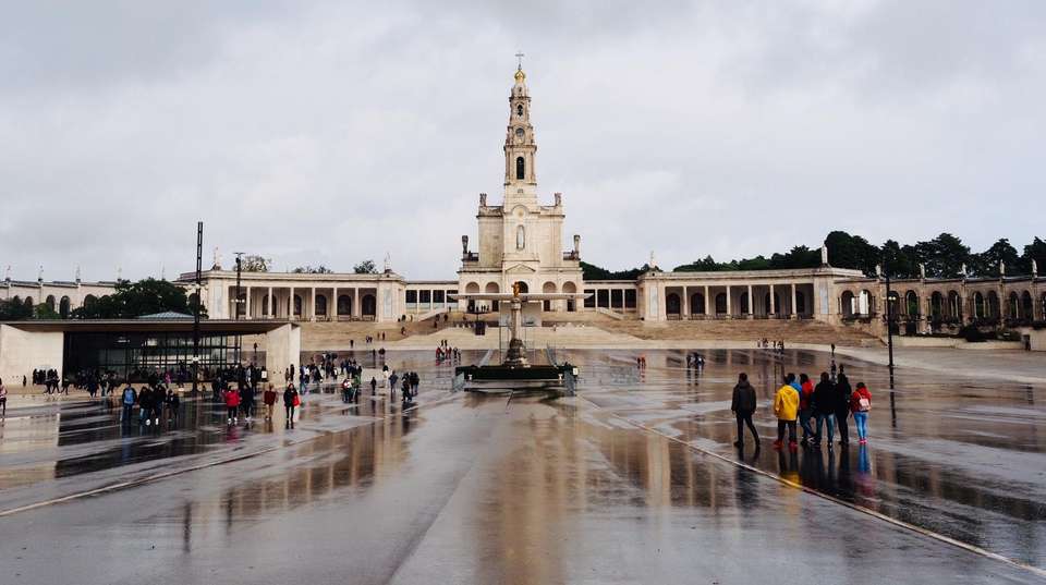 Fatima’s Wonders – Religious Capital Tour - Wonder Van - Portugal - Image 3