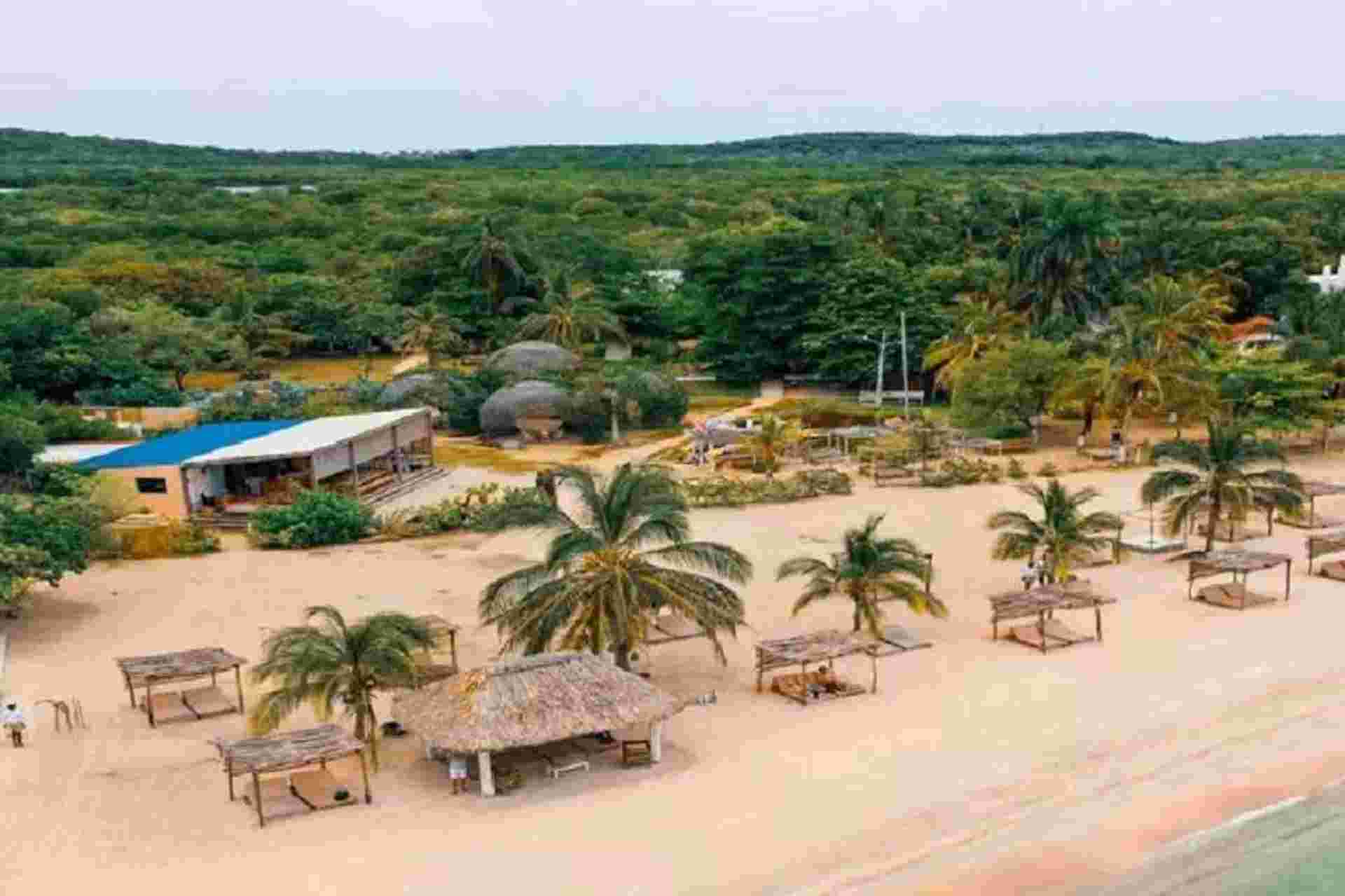 Fenix Beach Full Day In Tierra Bomba- 1st beach line