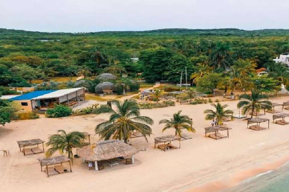Fenix Beach Full Day In Tierra Bomba - 2nd Beach Line - Tangol Tours - Colombia - Image 3