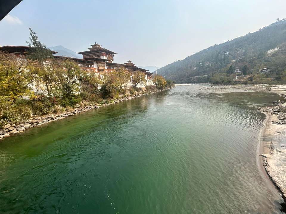 Image 3 of 24