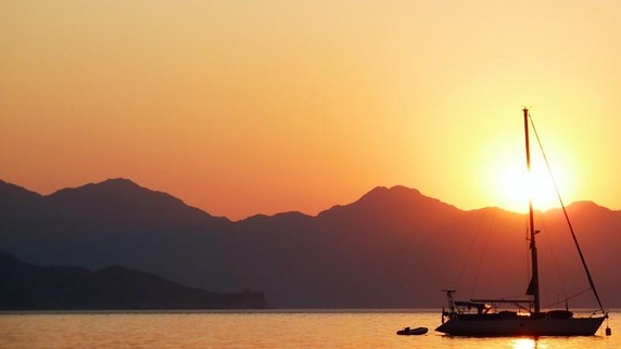 Image 3 of 7