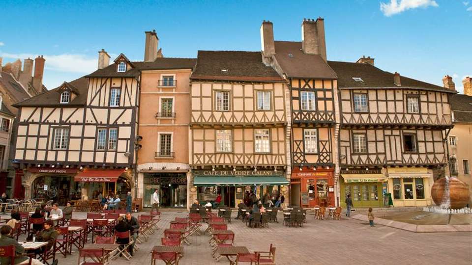 Fine Food and Wines on a Cruise through the Burgundy Region (port-to-port cruise) - Tweet World Travel - France - Image 4