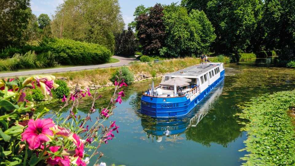 Fine Food and Wines on a Cruise through the Burgundy Region (port-to-port cruise) - Tweet World Travel - France - Image 5
