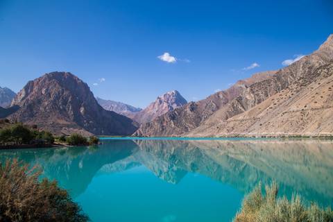 Asia Natural Landmarks Sightseeing Tour: Five Golden Stans