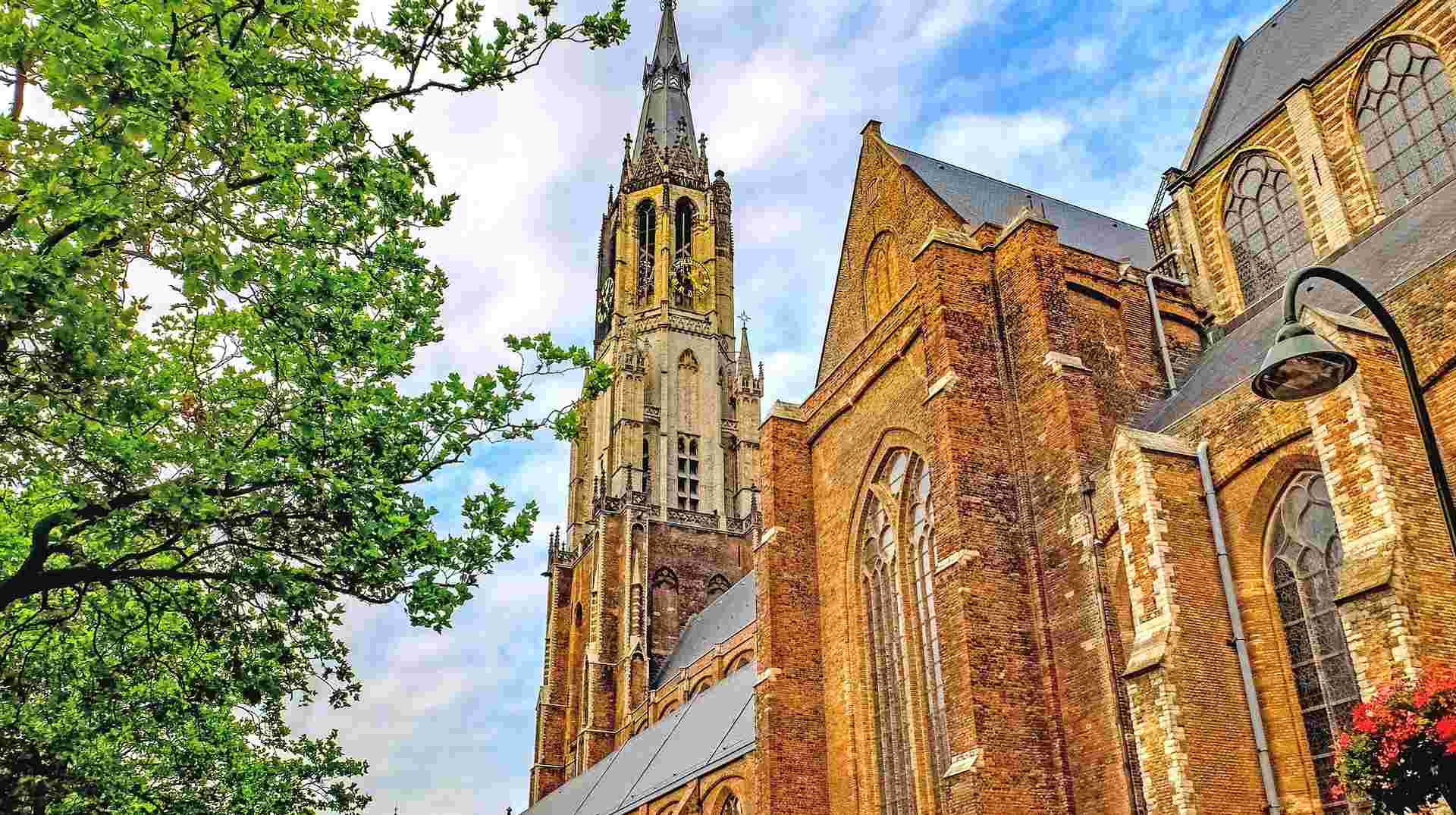 From Amsterdam:  Guided tour Rotterdam, Delft & The Hague